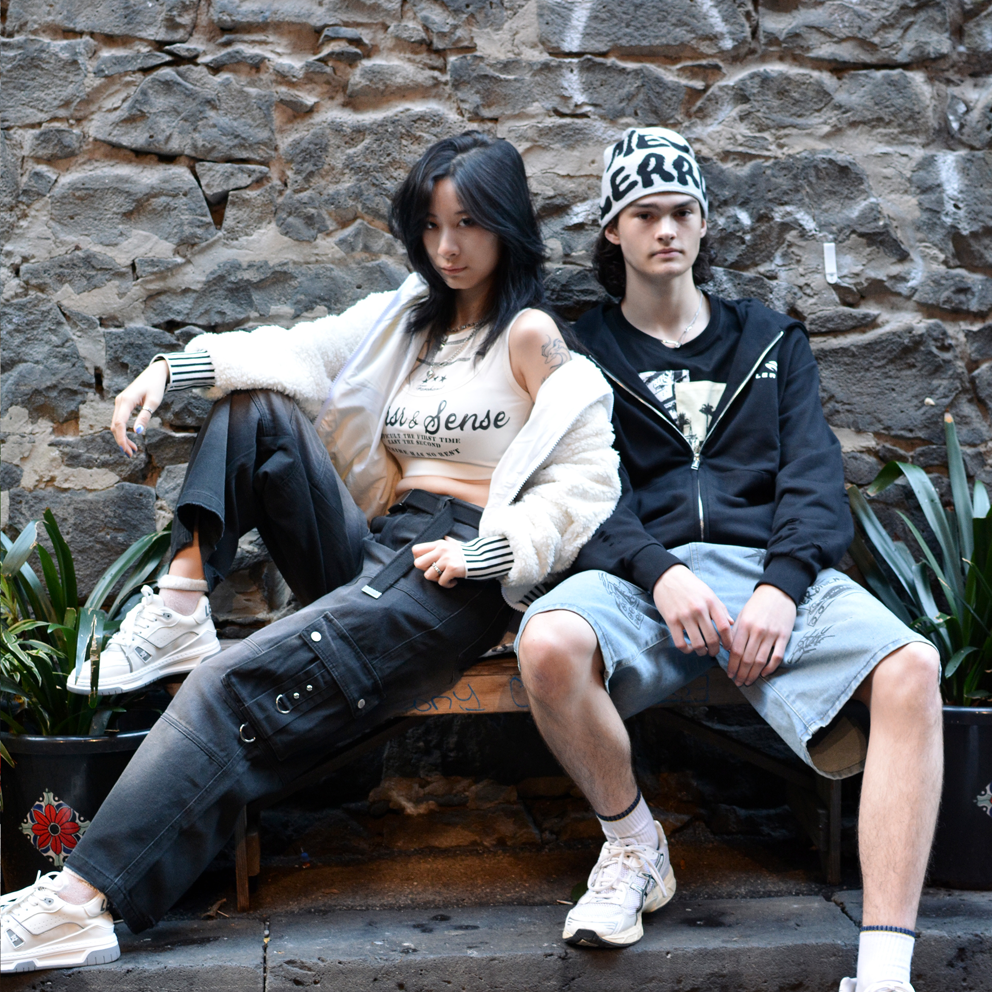 BLUE STREET ART CROP DENIM BLUE