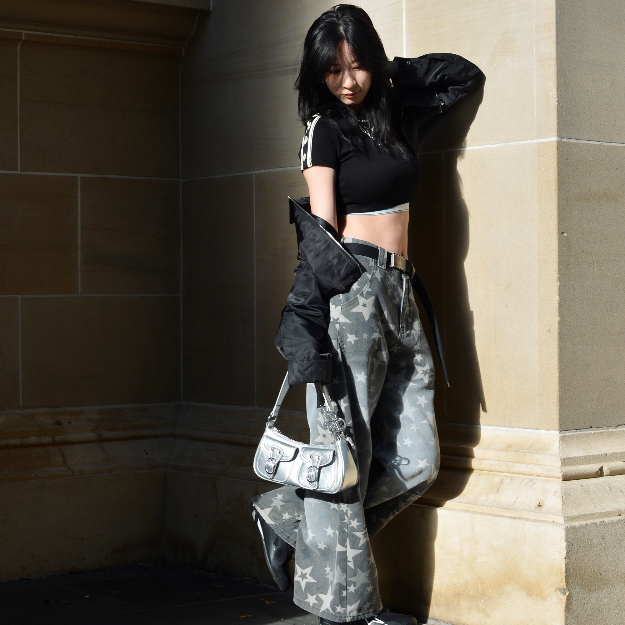 LERROI BLACK TAPED SLEEVE CROP T-SHIRT BLACK