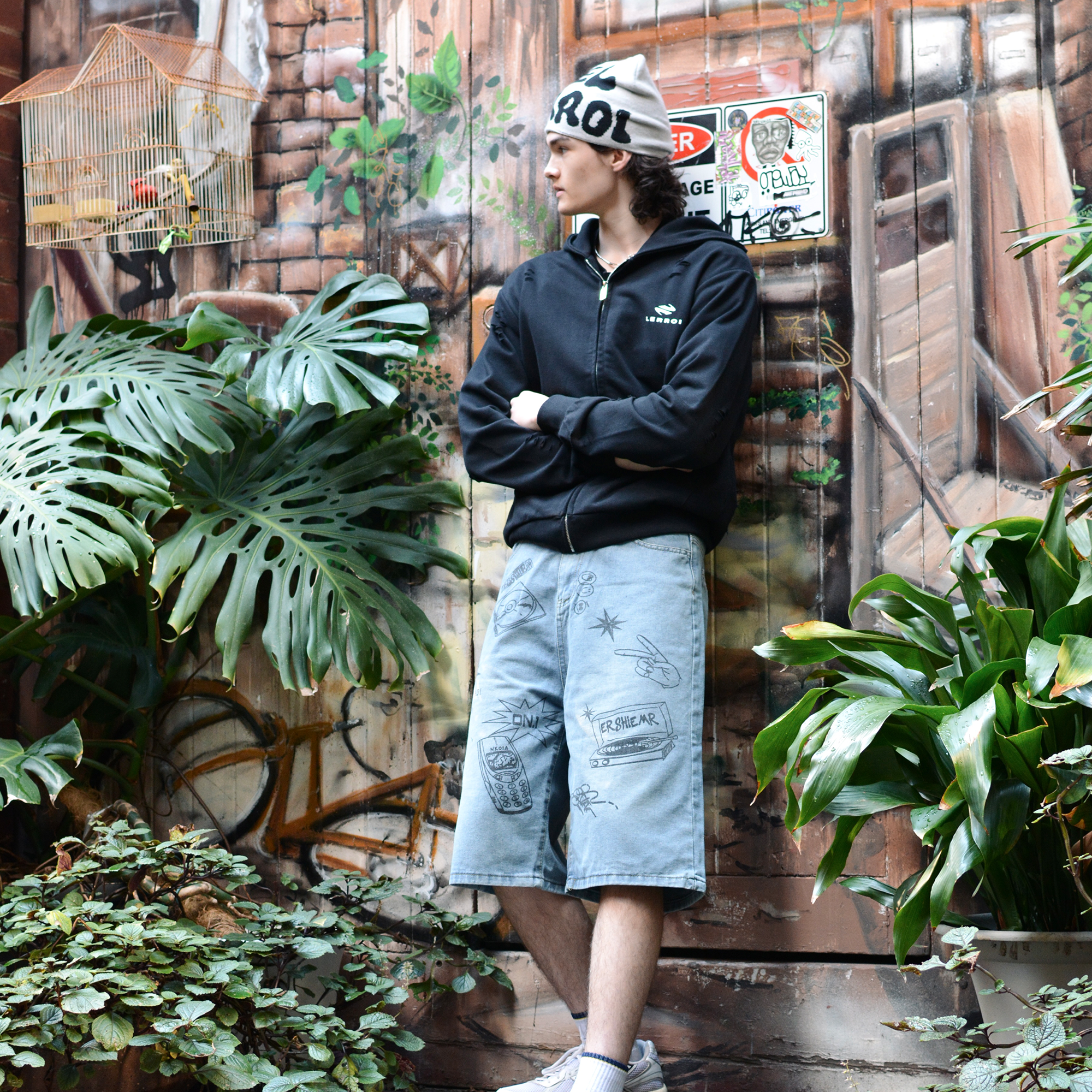 LERROI BLACK WASHED DISTRESSED GRAPHIC HOODIE BLACK
