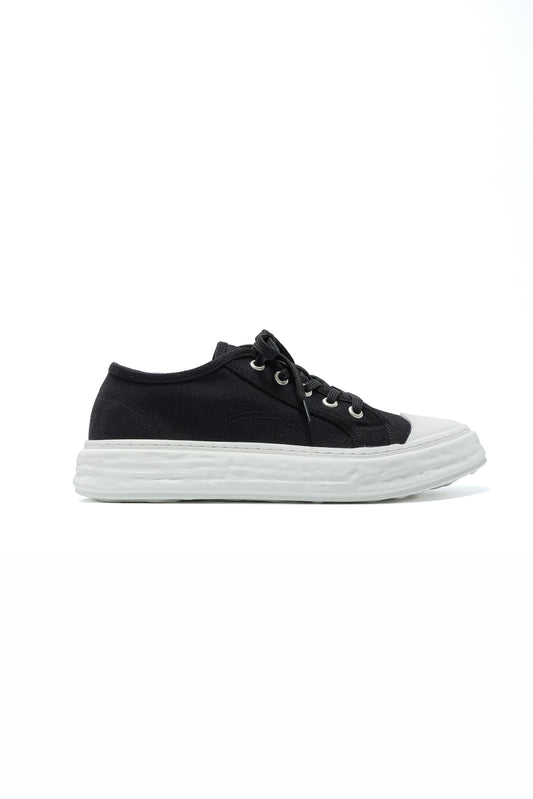 LERROI BLACK UNISEX LOW TOP SNEAKER BLACK